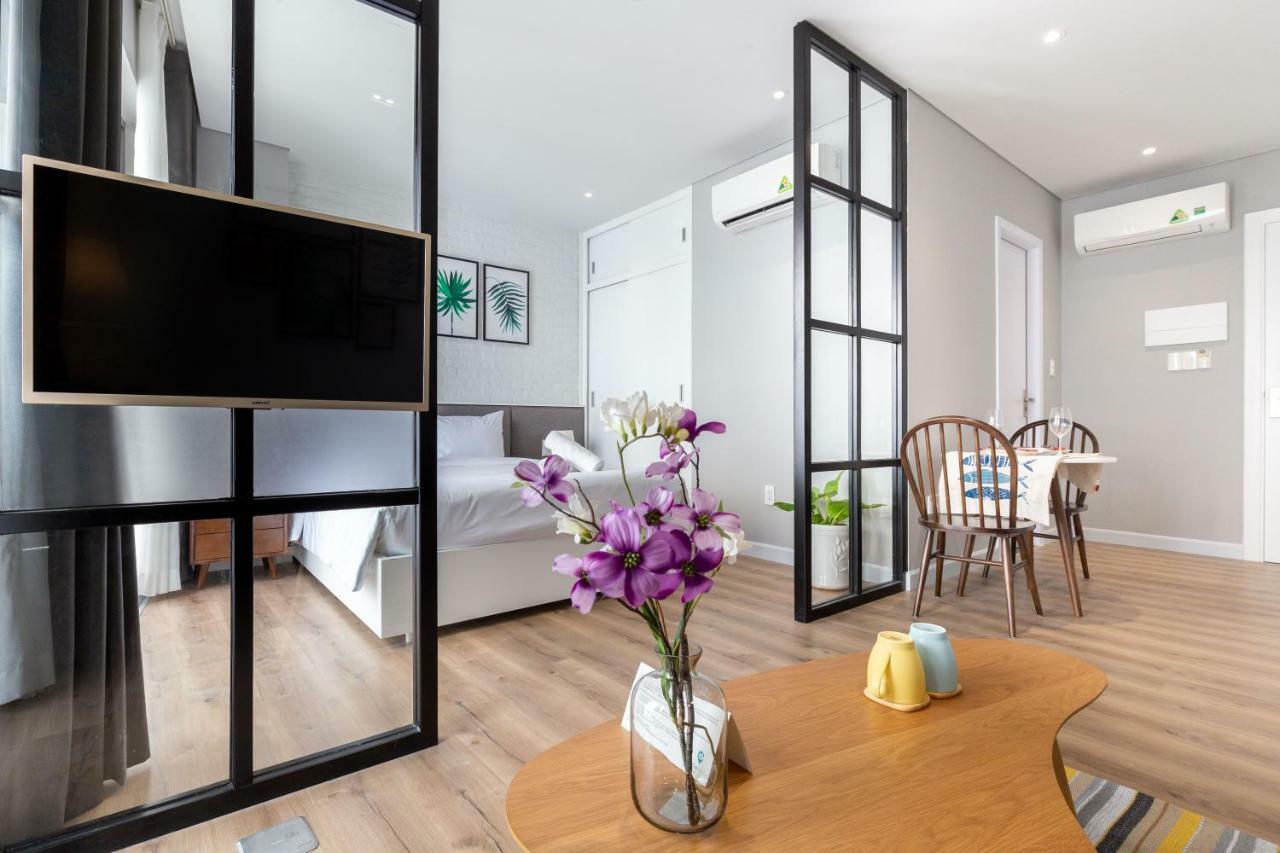 Cozrum Homes - Premier Apartment Ho Chi Minh City
